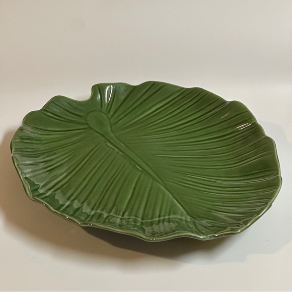 Roscher Leaf Collection Large Green Stoneware Serving Platter - Picture 1 of 11